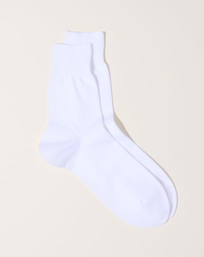Nishiguchi Kutsushita Egyptian Cotton Plain Socks in Off White