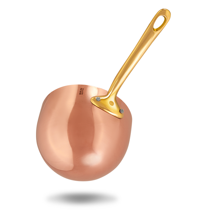 Mauviel M'PASSION copper zabaglione with brass handles, specialty copper saucepan for delicate sauces and desserts.