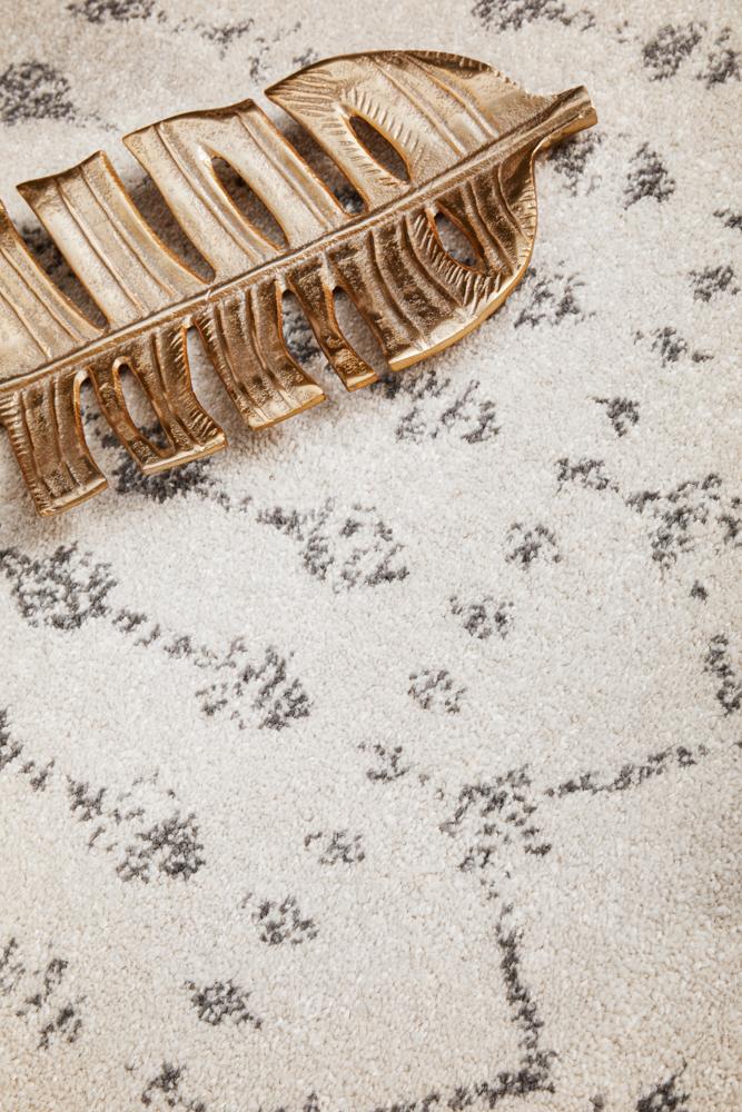 Monochrome Trellis Silver Rug