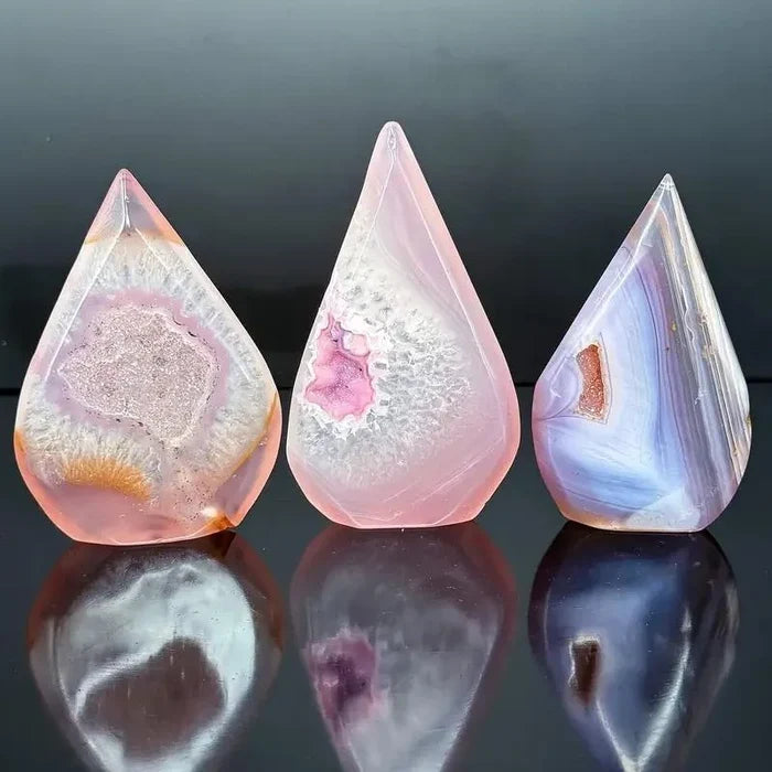 Pink Agate Water Drop Crystal Ornament — Natural Stone Home Décor & Collector’s Gift